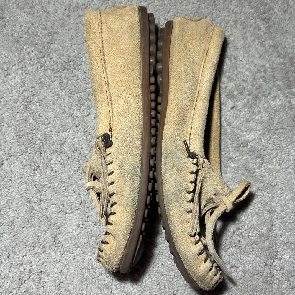 Minnetonka Tan Moccasins woman’s 7.5 kilty suede Fringe and Whipstitch slippers - Picture 8 of 8
